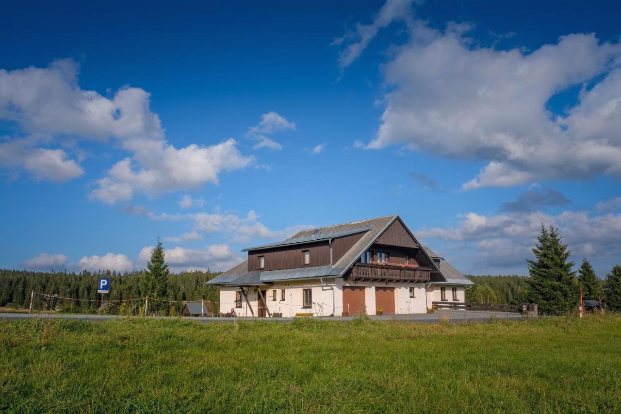 Horska Kvilda - Ubytovani U Chvalu エクステリア 写真